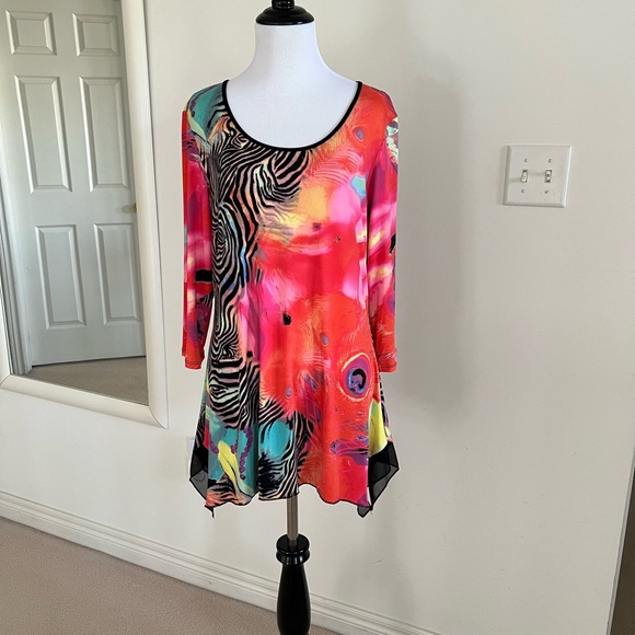 ADX ladies top in bright print! - Picture 3 of 8